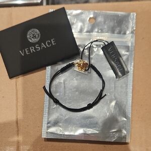 NWT Versace Medusa Black and Gold Luxury Adjustable Bracelet